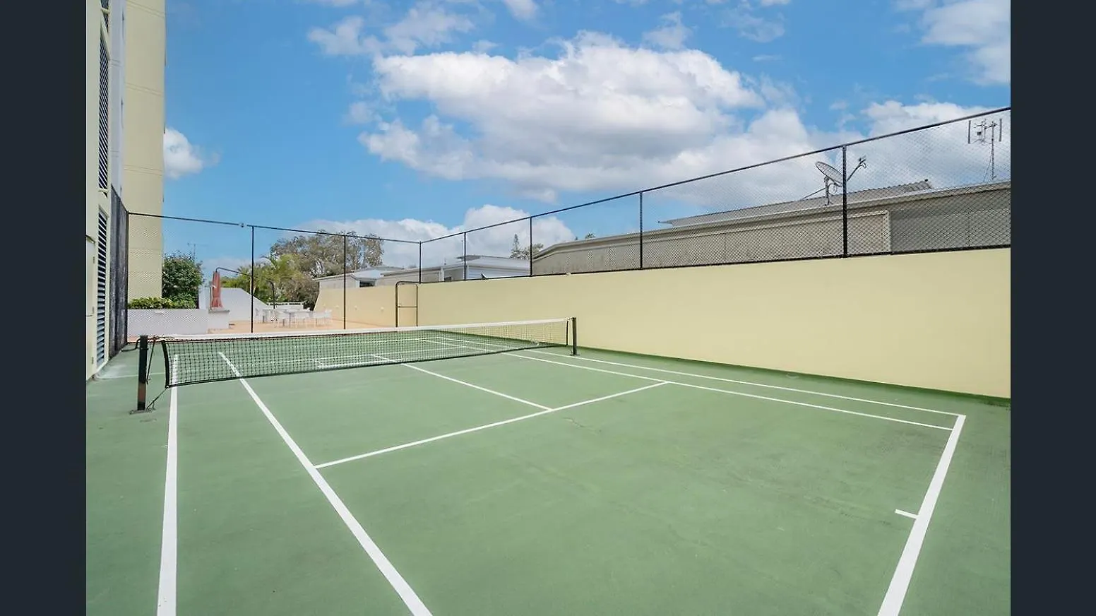 Sea Breeze At Mudjimba Beachside, Tennis Pool 0*,  Australie