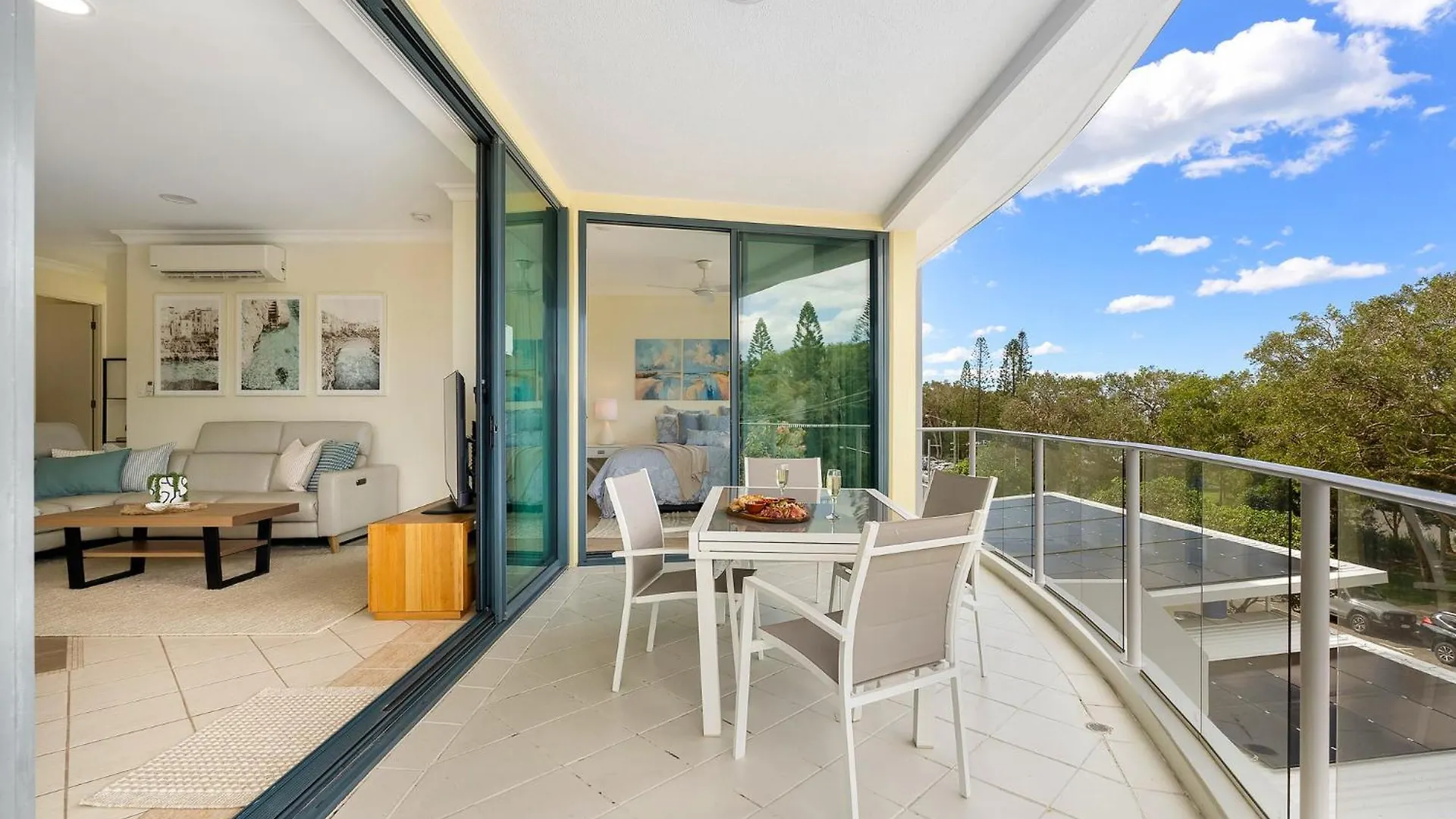 Appartement Sea Breeze At Mudjimba Beachside, Tennis Pool